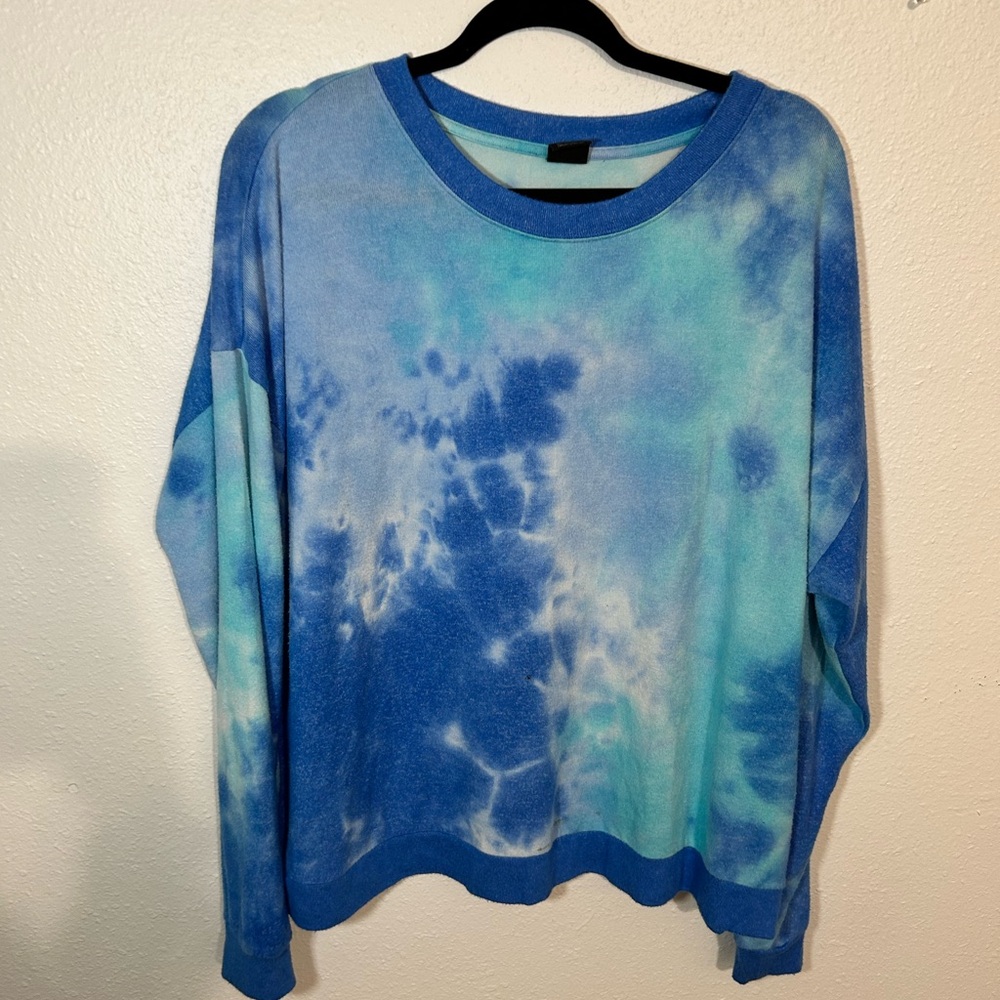 Blue Tie-Dye Long Sleeve Top